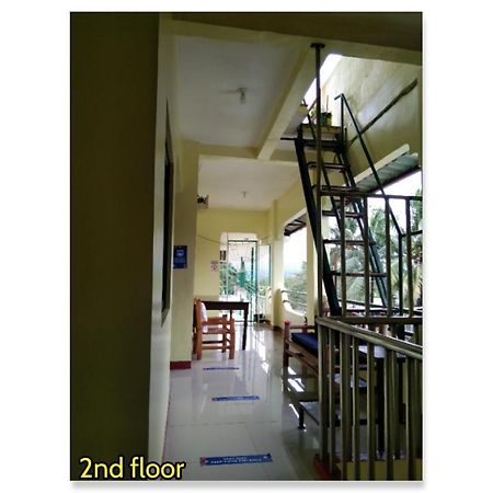 Rms Travellers Inn Poro Bagian luar foto