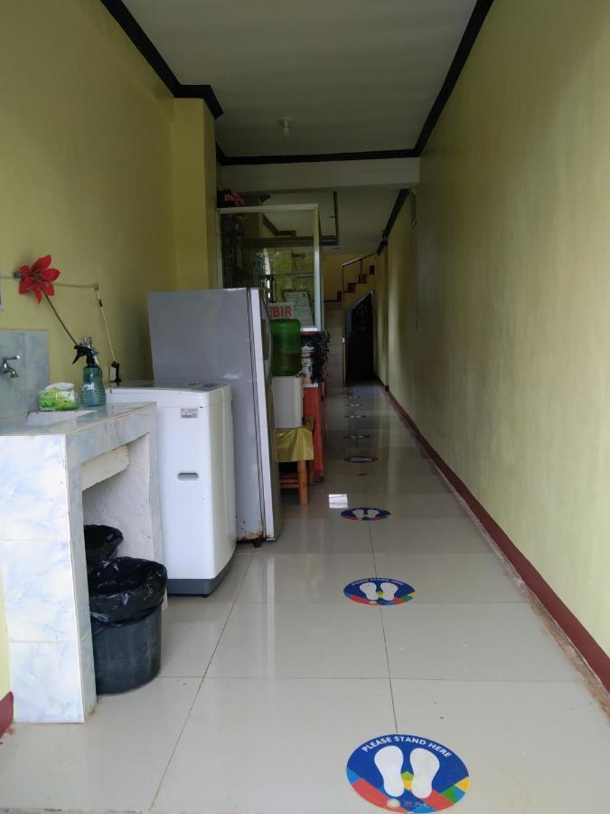 Rms Travellers Inn Poro Bagian luar foto