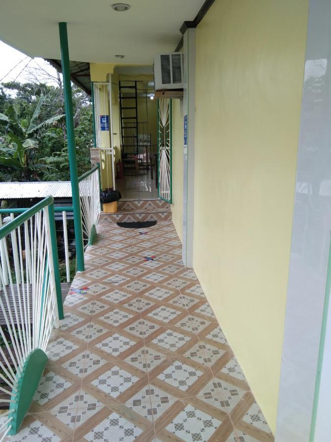 Rms Travellers Inn Poro Bagian luar foto