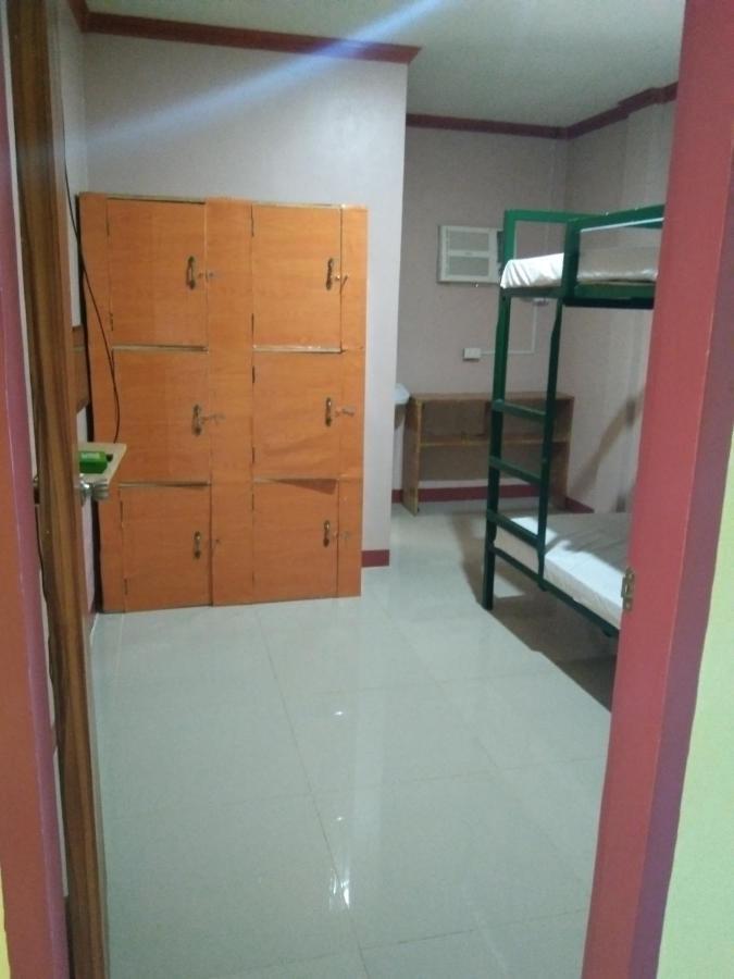 Rms Travellers Inn Poro Bagian luar foto