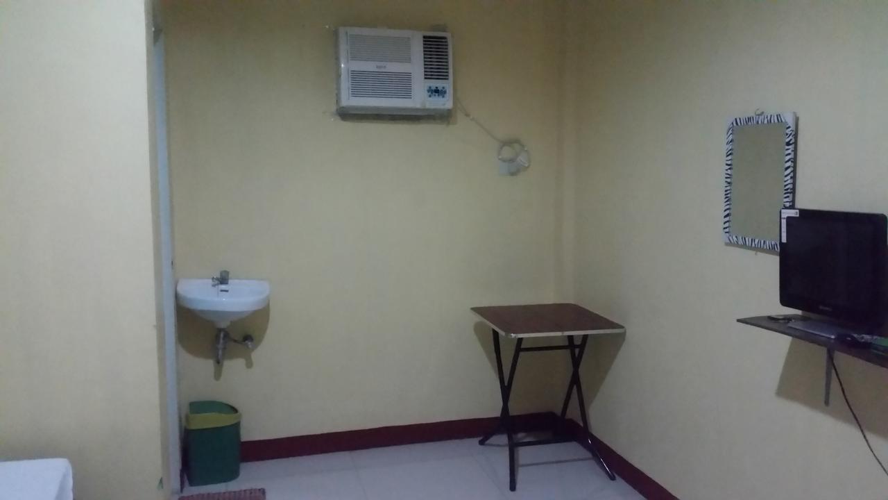 Rms Travellers Inn Poro Bagian luar foto